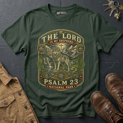 The Lord Is My Shepherd Psalm 23 National Park Badge Wolf Edition Vintage T-Shirt - Christian Wolf Graphic Tee USA Gift