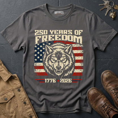250 Years of Freedom Snarling Wolf T-Shirt - America 1776 2026 Patriotic Wolf Graphic Tee Anniversary USA Gift for Men