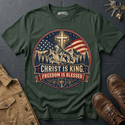 Christ Is King Freedom Is Blessed Wolf T-Shirt - Christian Patriotic Wolf Graphic Tee USA Gift for Men