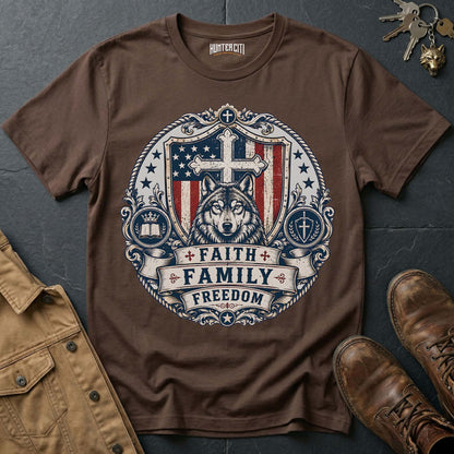 Faith Family Freedom Wolf T-Shirt - Christian Patriotic Wolf Graphic Tee USA Gift for Men