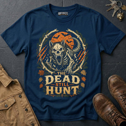 The Dead Still Hunt - Undead Wolf Vintage Wolf Halloween T Shirt