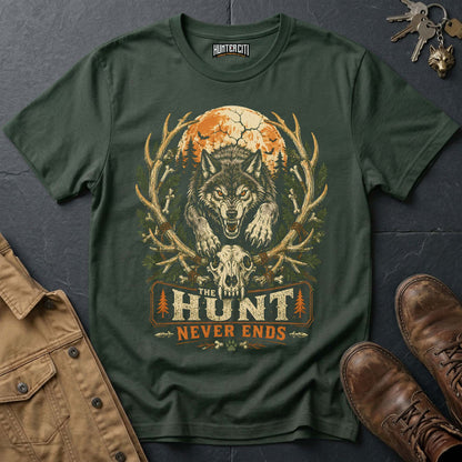 The Hunt Never Ends Vintage Wolf Halloween T Shirt