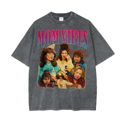 MOM VIBES Vintage T-Shirt – Cool Mom Graphic Tee, Oversized 90s Retro Shirt Washed Unisex T-Shirt
